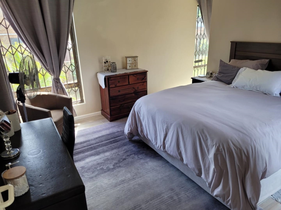 To Let 4 Bedroom Property for Rent in Plattekloof Western Cape